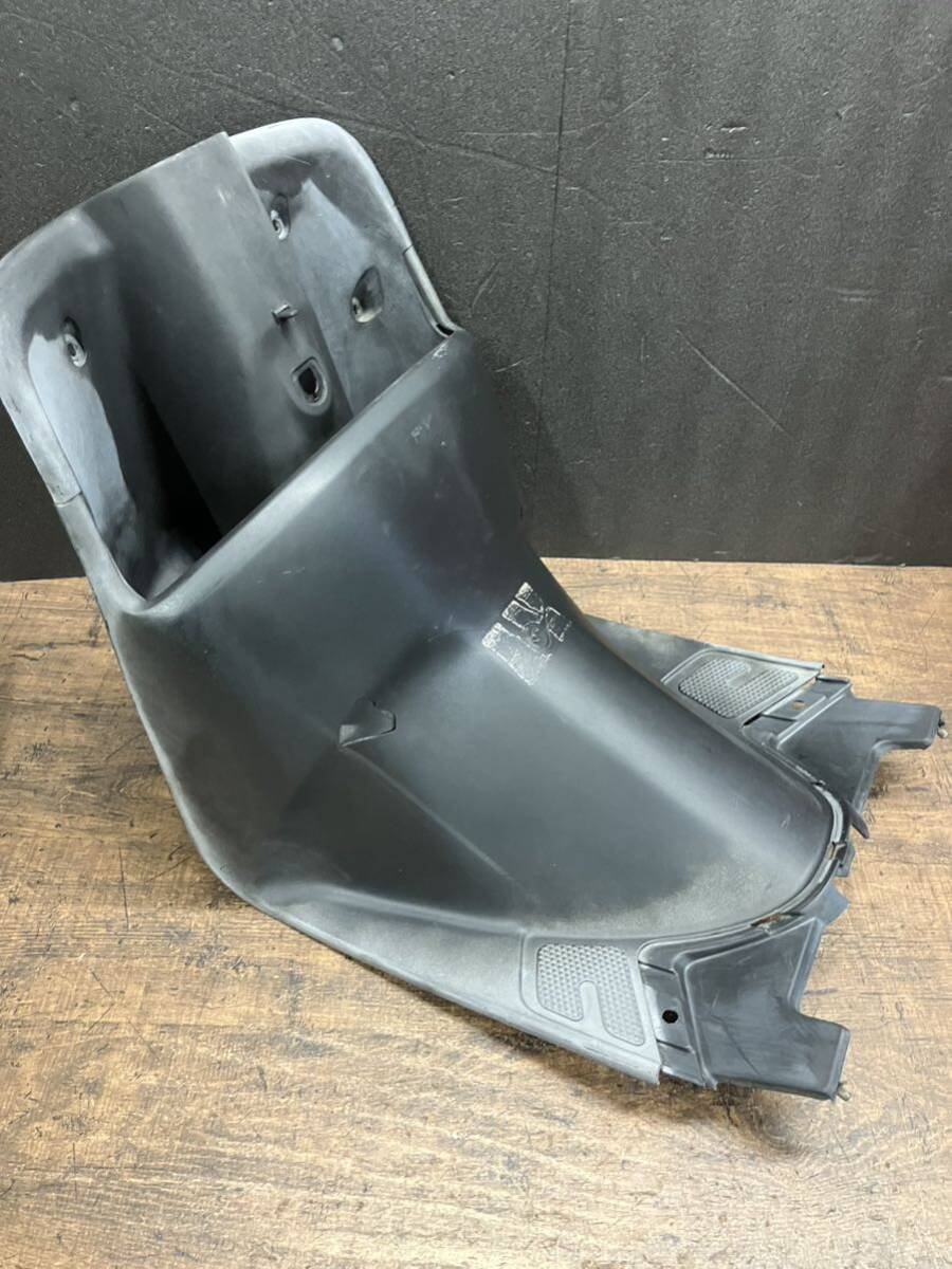 35H AF35 ライブDio ZX 純正 レッグシールド フロントインナー 35H AF35 ライブDio ZX 純正 レッグシールド フロントインナー