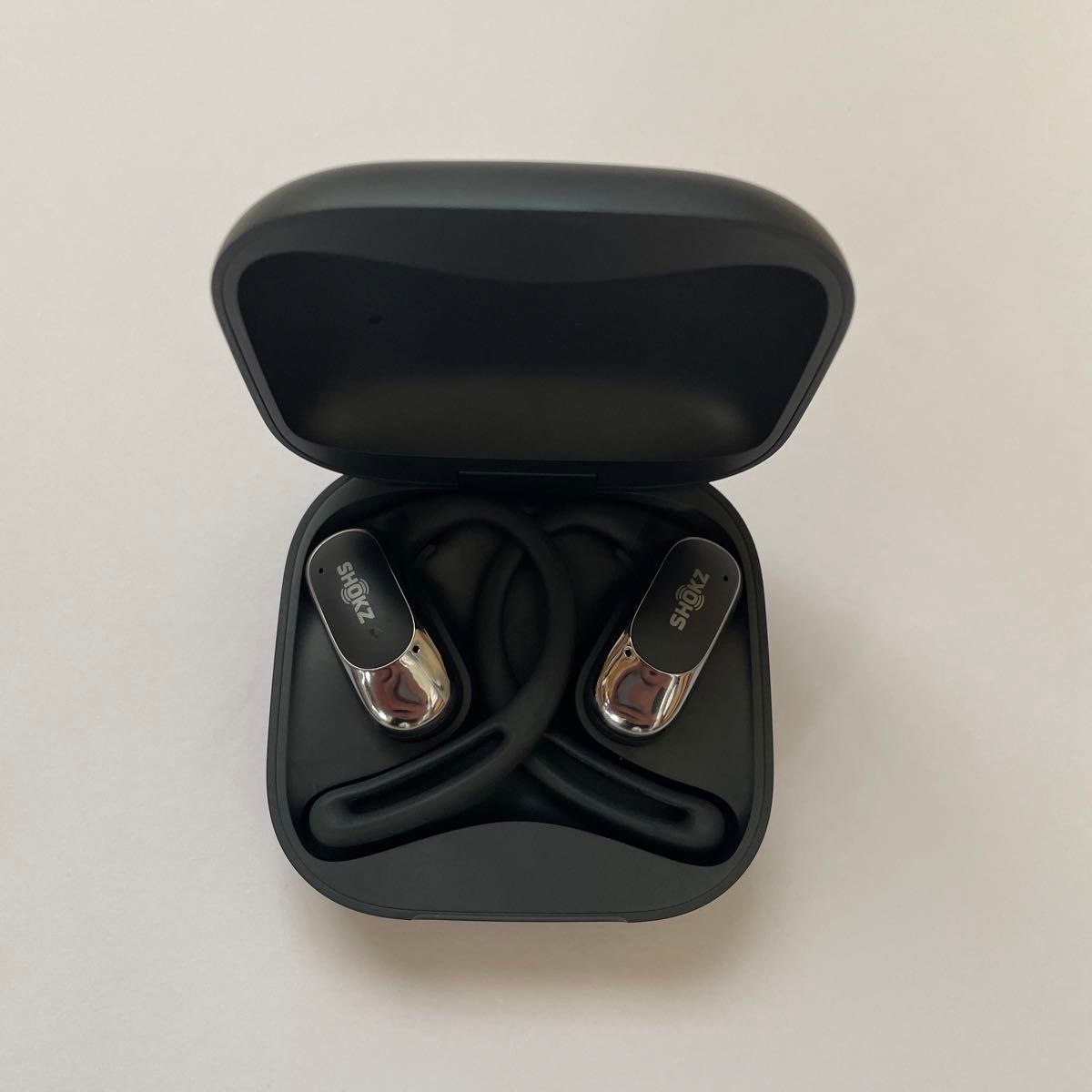 最新モデル Shokz OpenFit Air ブラック Bluetooth 完全 最新モデル Shokz OpenFit Air ブラック Bluetooth 完全