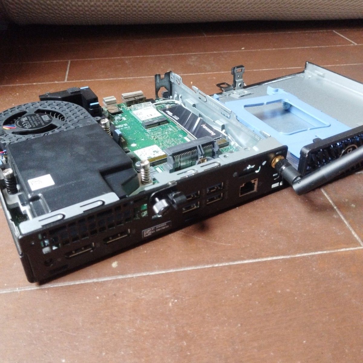 DELL OptiPlex 7080 Micro Core i5-10500T 2.3GHz 32GB SSD1TB WiFi付 DELL OptiPlex 7080 Micro Core i5-10500T 2.3GHz 32GB SSD1TB WiFi付