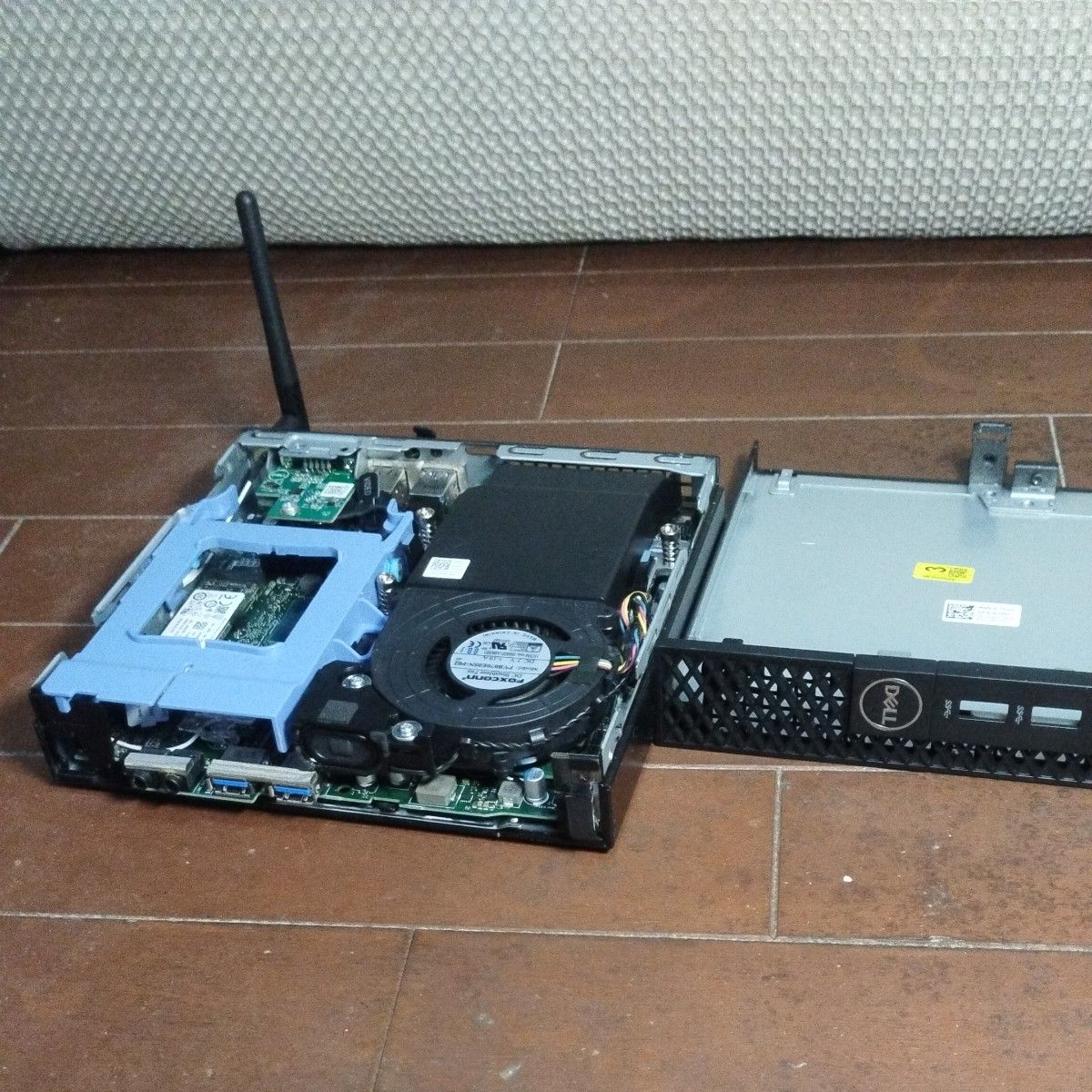 DELL OptiPlex 3060 Micro Core i3-8100T 3 1GHz 16GB M 2 256GB DELL OptiPlex 3060 Micro Core i3-8100T 3 1GHz 16GB M 2 256GB