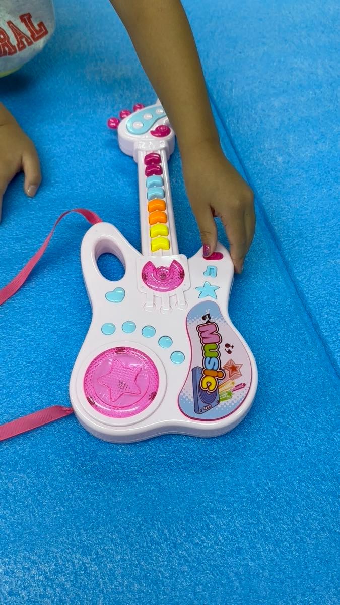 音の出るギターおもちゃ
