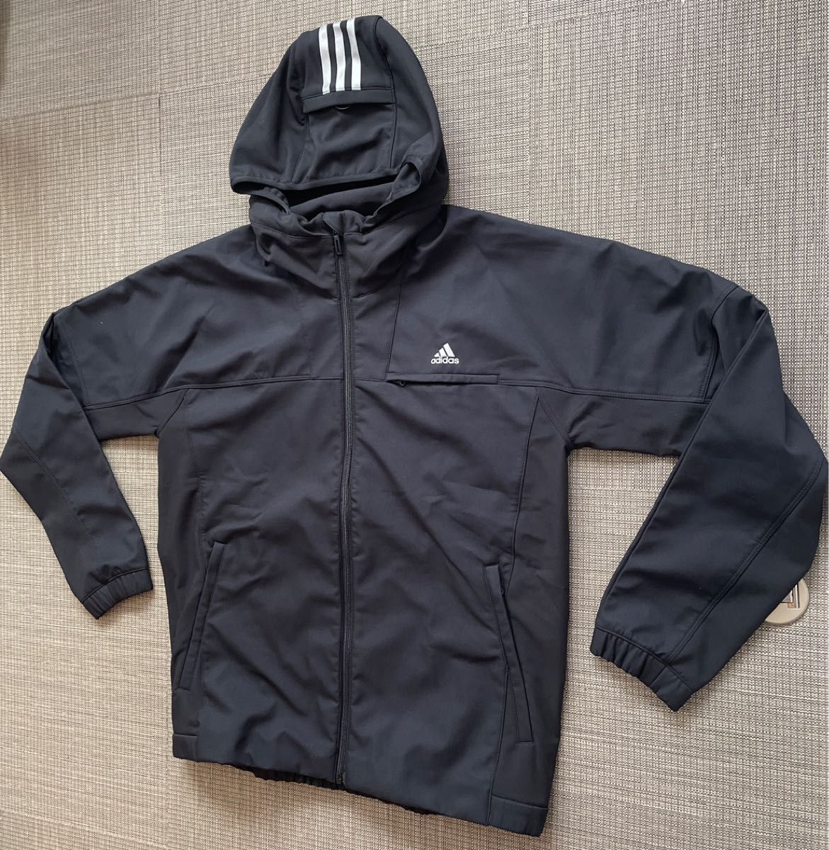 新品】adidasウインドブレーカー IK7347 IEH98 Lサイズ 新品】adidasウインドブレーカー IK7347 IEH98 Lサイズ