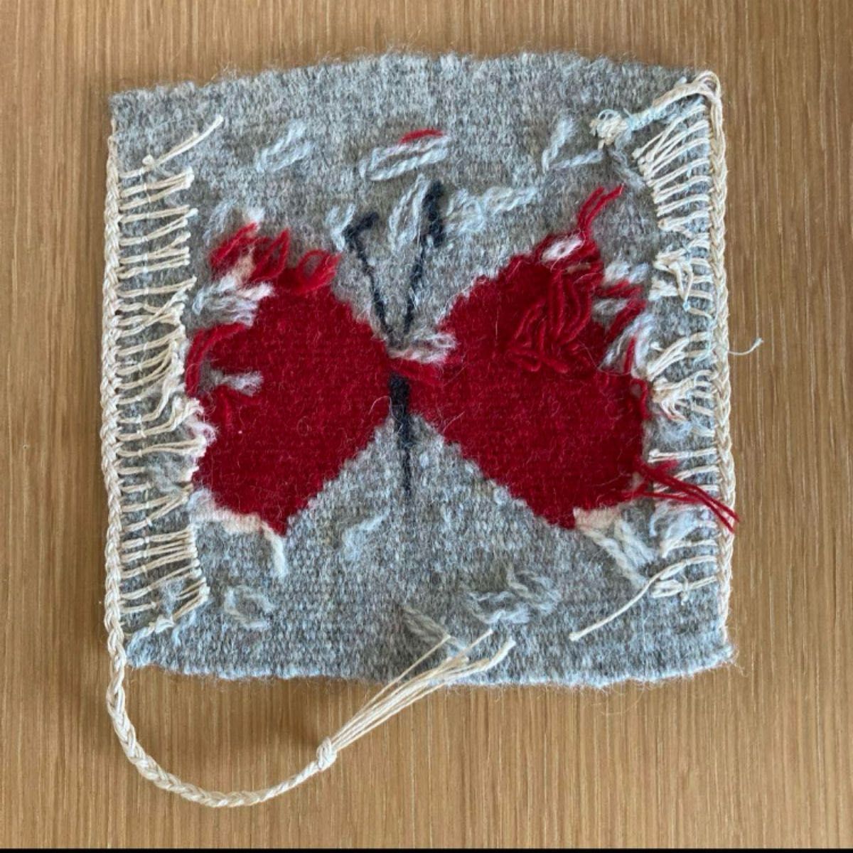 北欧 ヴィンテージ 刺繍作品 フレミッシュ織 蝶 壁飾り 北欧 ヴィンテージ 刺繍作品 フレミッシュ織 蝶 壁飾り