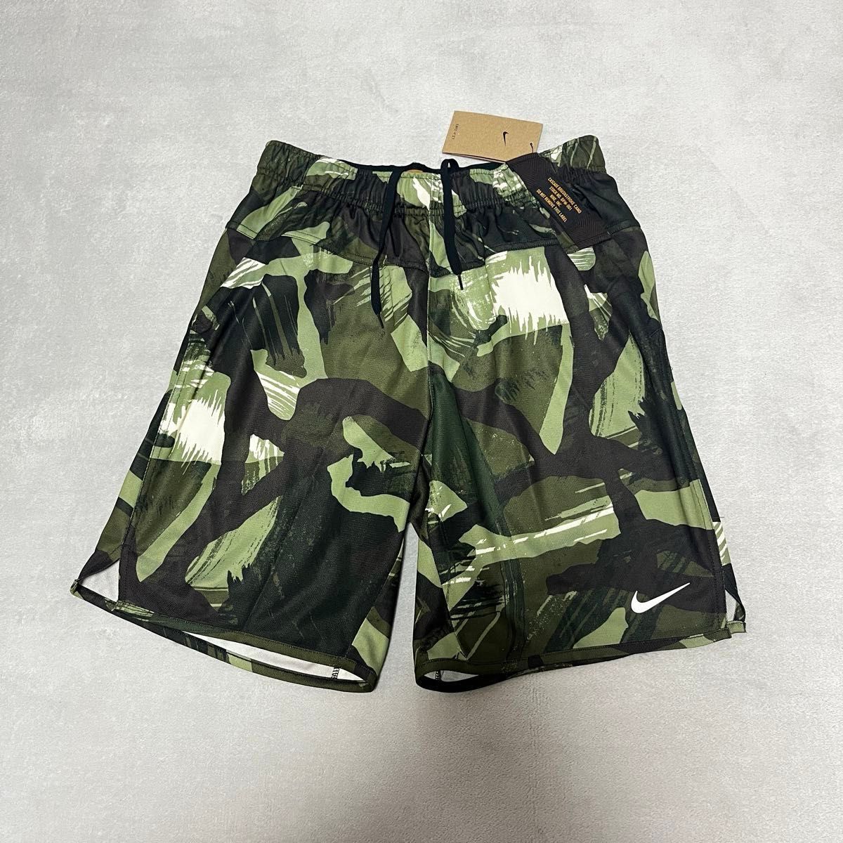 NIKE ナイキ ランニングウェア セットアップ 上下セット カモ柄 NIKE ナイキ ランニングウェア セットアップ 上下セット カモ柄