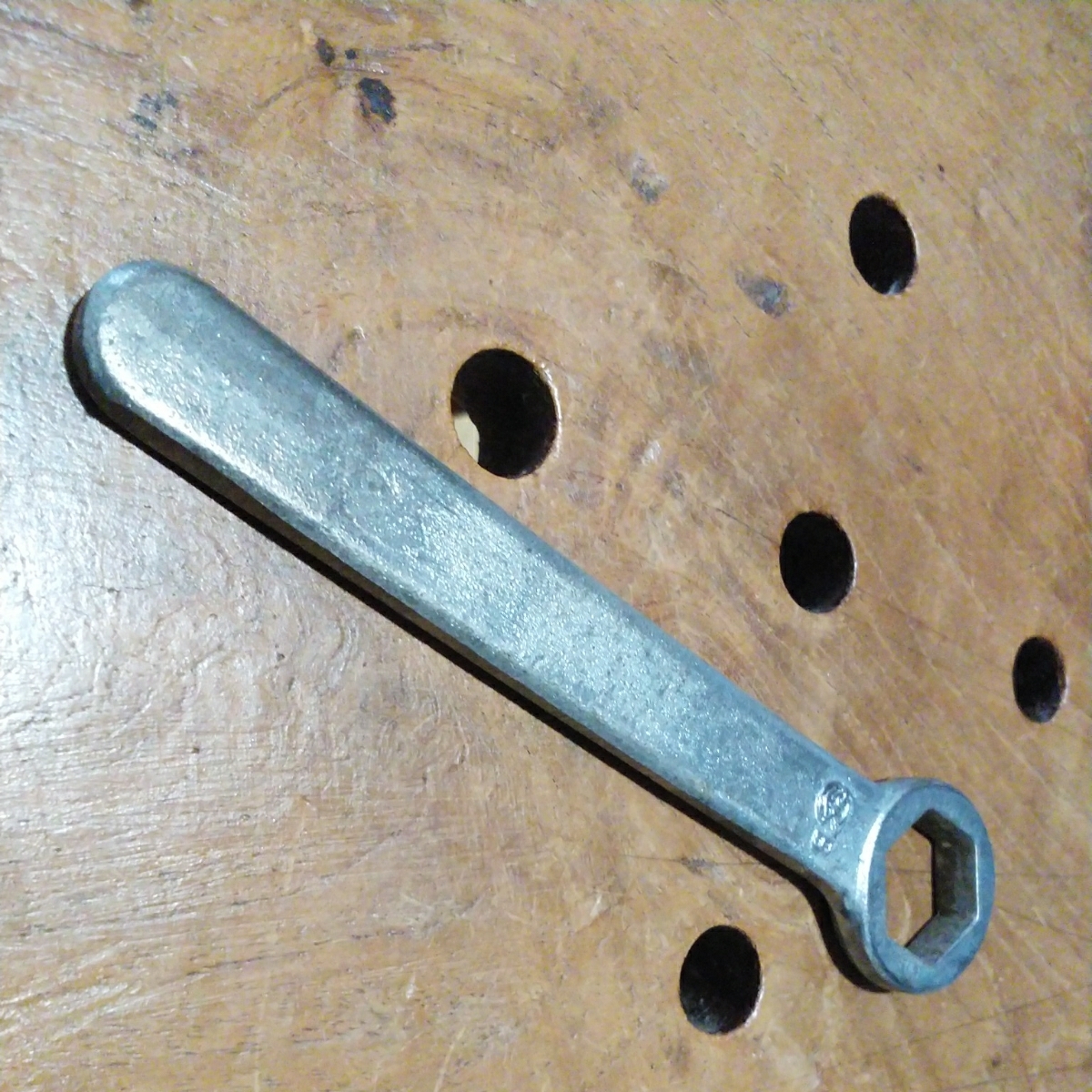 代購代標第一品牌 樂淘letao ホンダ車載工具整備用工具ストレートメガネレンチサイズ17mm 旧ロゴhm Honda 裏面にはrkとb 全長129 2mm 代購代標第一品牌 樂淘letao ホンダ車載工具整備用工具ストレートメガネレンチサイズ17mm 旧ロゴhm Honda 裏面にはrkとb 全長129 2mm