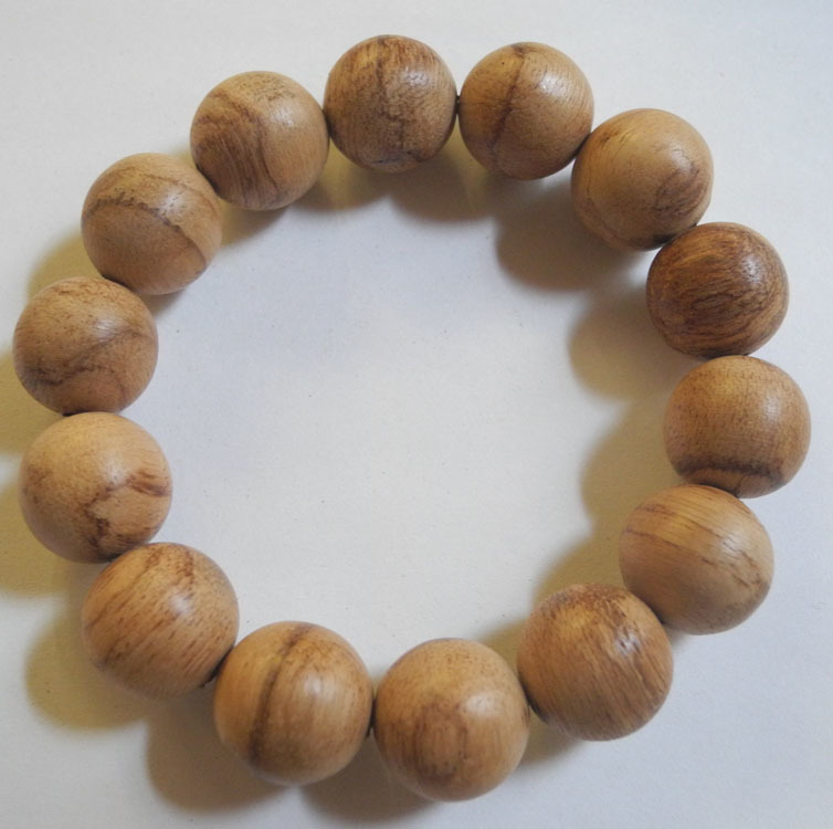  Vietnam production natural ... tree white ... beads bracele genuine article high quality high class goods 9g 16mm Buddhist altar fittings water ...agarwood