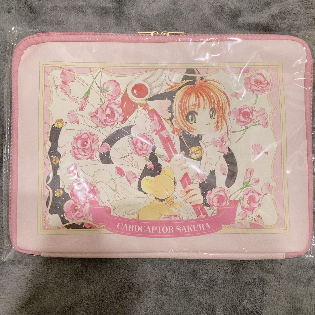 新品未開封】 CLAMP展 マルチケース カードキャプターさくら 新品未開封】 CLAMP展 マルチケース カードキャプターさくら