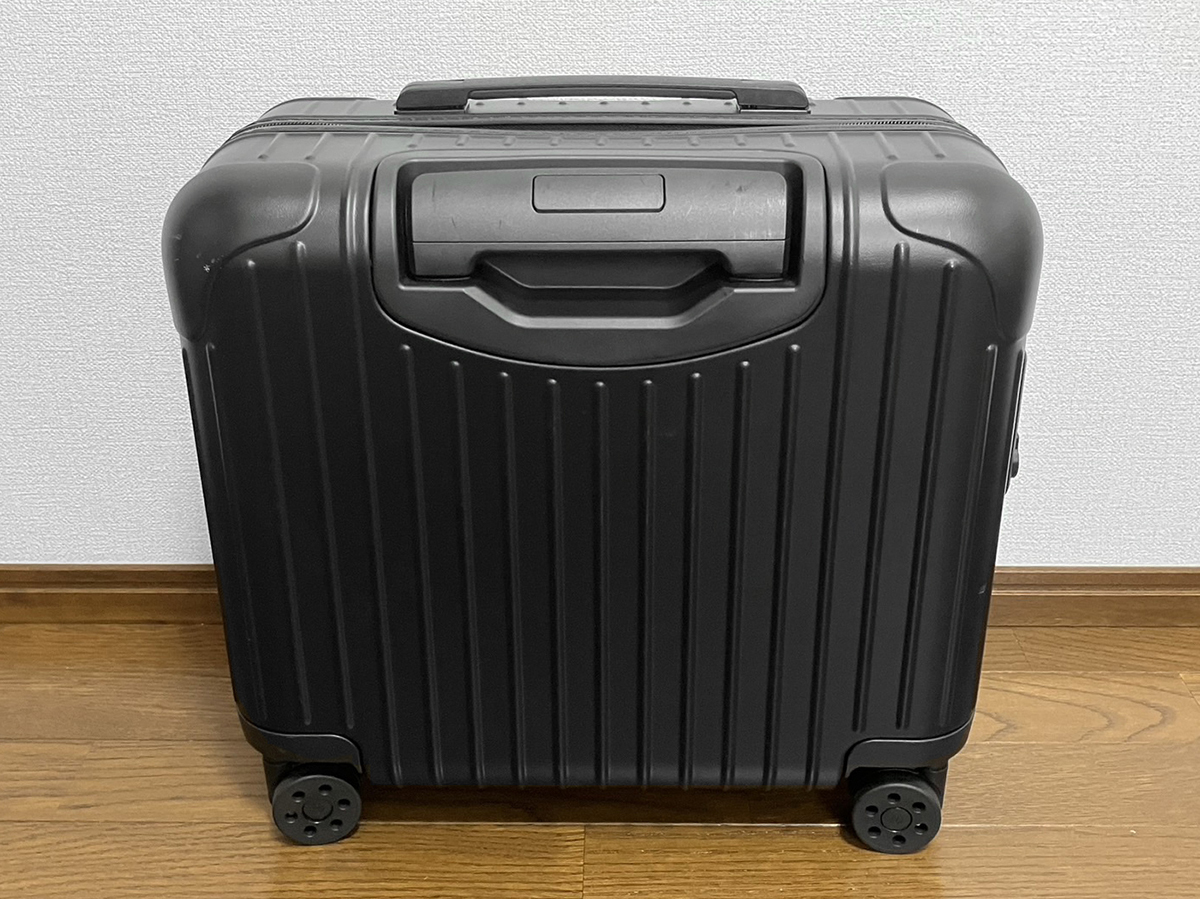 Bibian 比比昂 - RIMOWA ESSENTIAL SLEEVE Compact リモワ Bibian 比比昂 - RIMOWA ESSENTIAL SLEEVE Compact リモワ