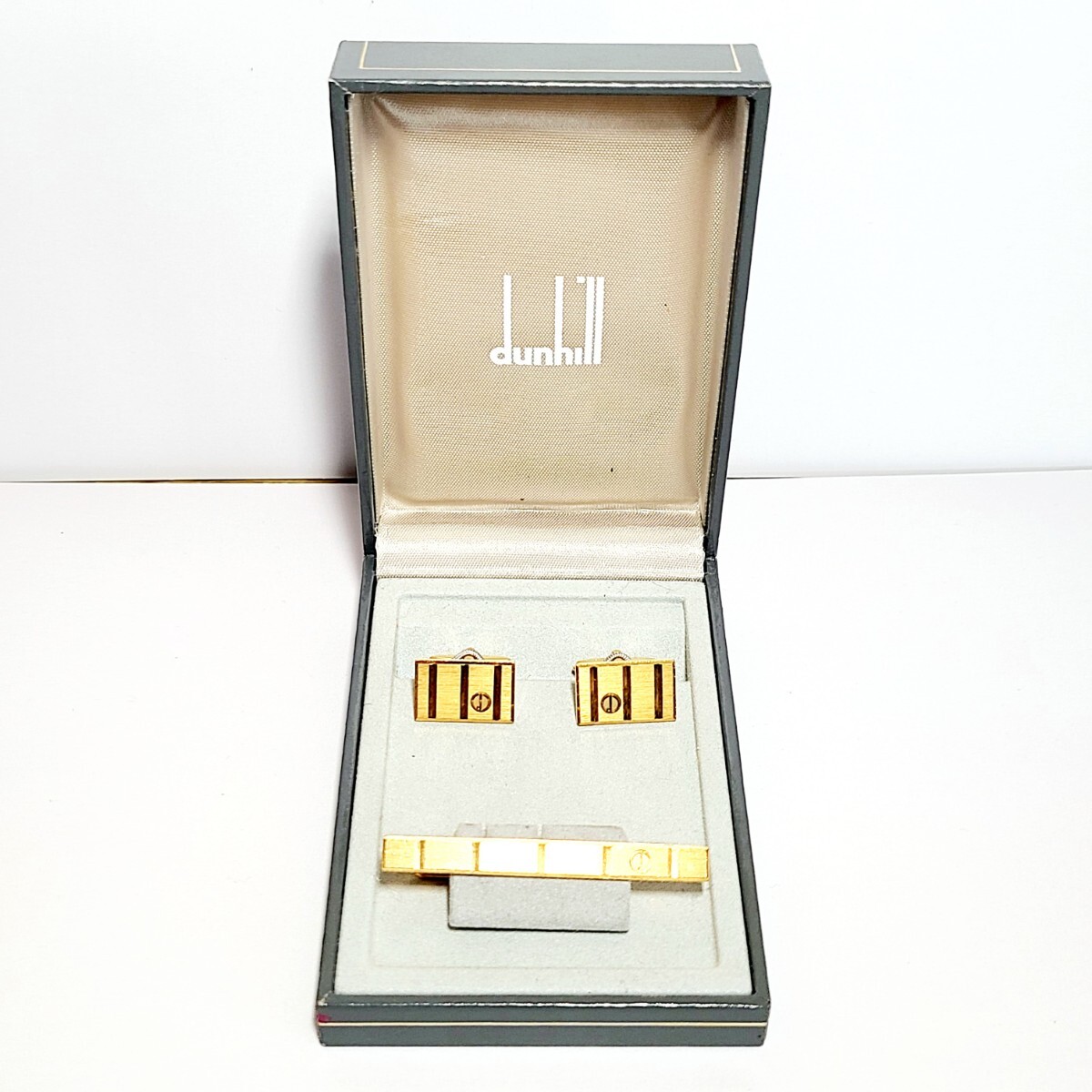 JP46LL dunhill Dunhill cuffs tiepin neik tiepin men's d Mark 2 item set Gold Gold metal fittings case attaching formal 