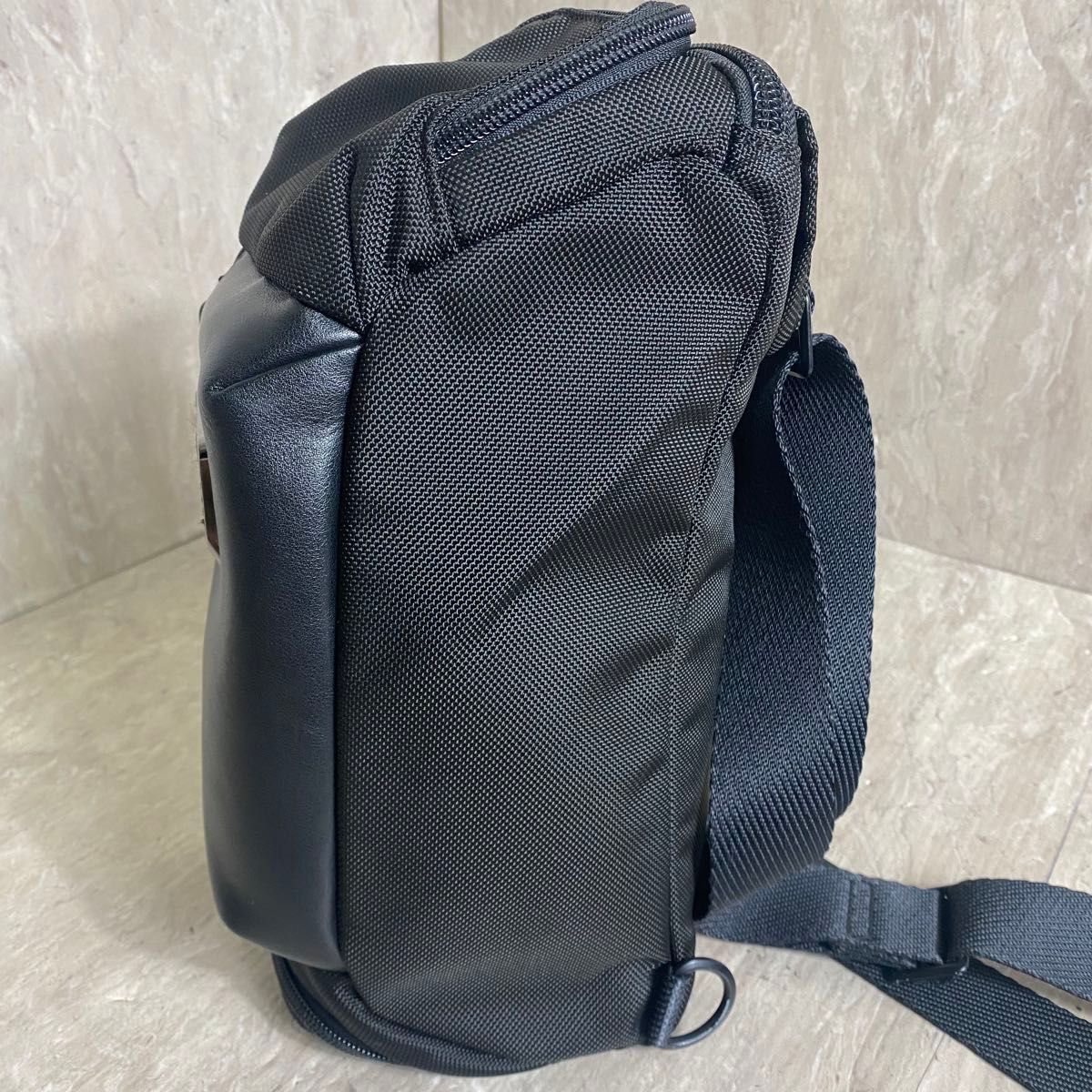 TUMI トゥミ ケリー スリング ボディバッグ バリスティック TUMI トゥミ ケリー スリング ボディバッグ バリスティック