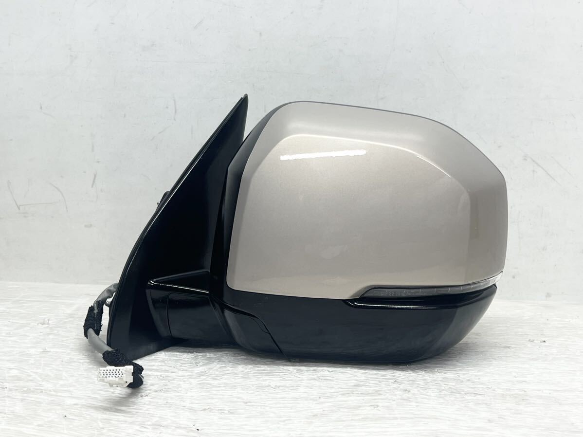 訳アリ 送料込 即決 キャラバン NV350 E26 後期 純正 左 訳アリ 送料込 即決 キャラバン NV350 E26 後期 純正 左