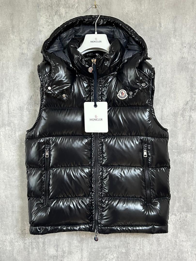 新品未使用タグ付き MONCLER BORMES ボルム ダウンベスト TG5 新品未使用タグ付き MONCLER BORMES ボルム ダウンベスト TG5