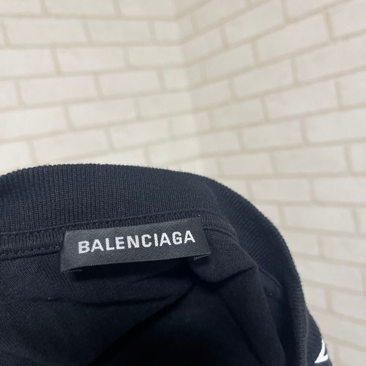 BALENCIAGA バレンシアガ 本物 ロゴ総柄 オーバーサイズ ロンT BALENCIAGA バレンシアガ 本物 ロゴ総柄 オーバーサイズ ロンT