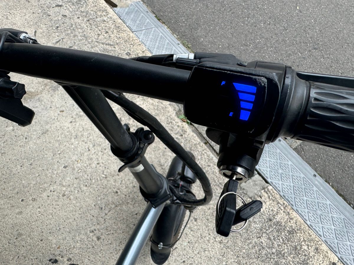 フル電動アシスト自転車 ひねちゃ モペット|Yahoo!フリマ(旧 フル電動アシスト自転車 ひねちゃ モペット|Yahoo!フリマ(旧