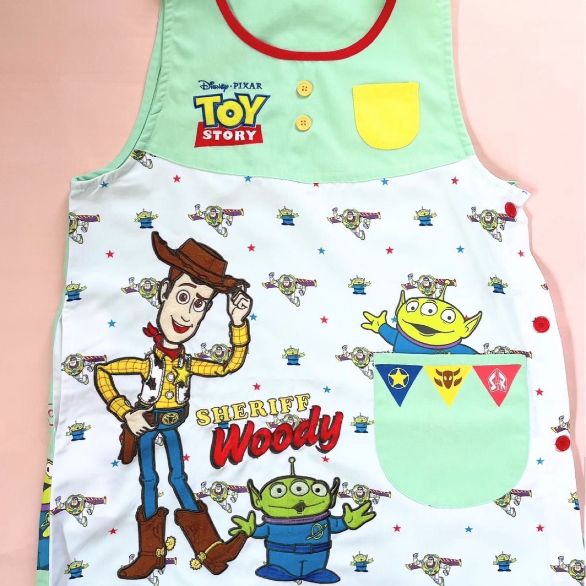 限定値下げ ディズニー トイストーリー エプロン 保育士エプロン 限定値下げ ディズニー トイストーリー エプロン 保育士エプロン