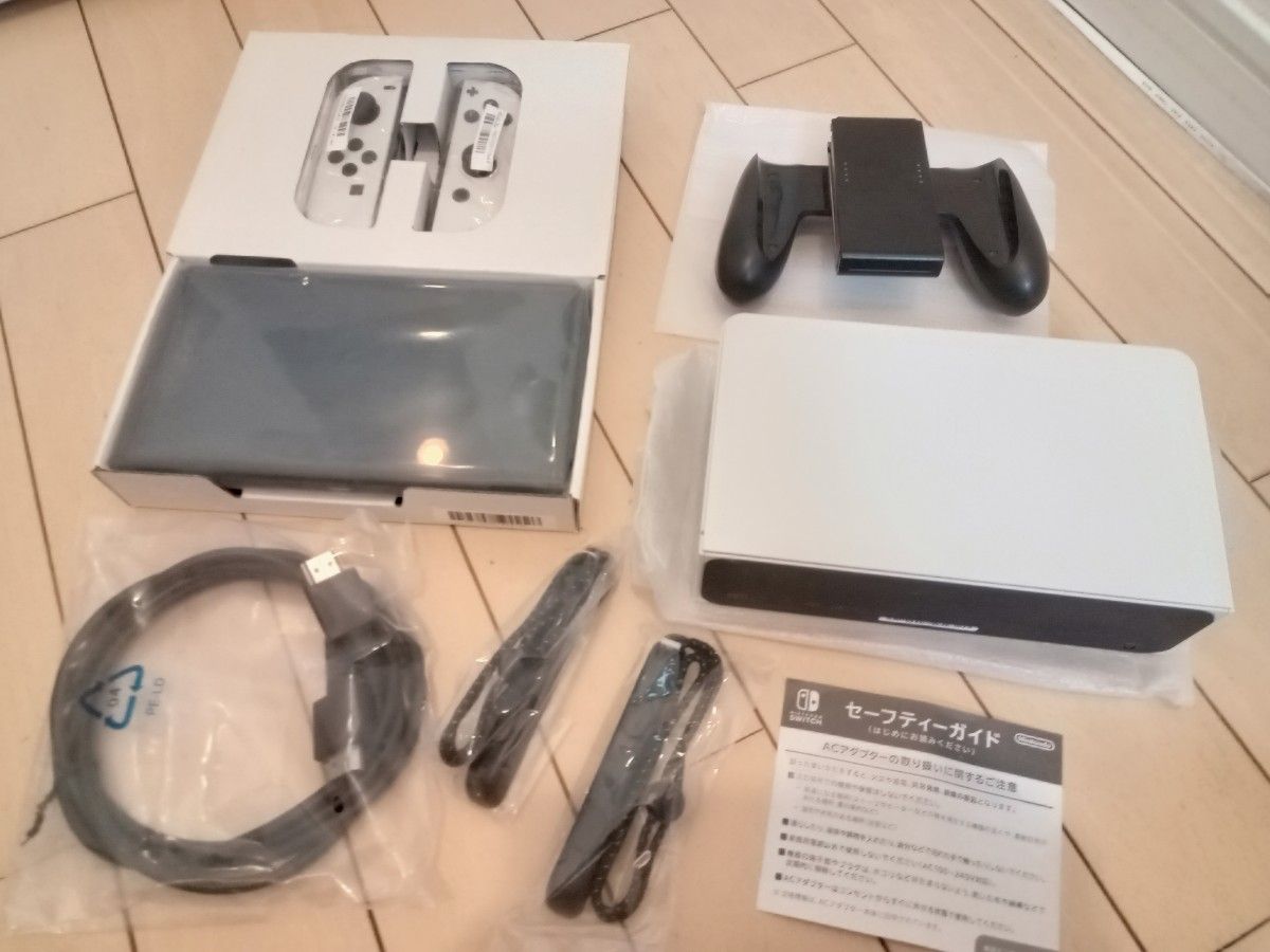 Switch本体有機EL JCホワイト 付属品完備 + PROコン 収納 Switch本体有機EL JCホワイト 付属品完備 + PROコン 収納