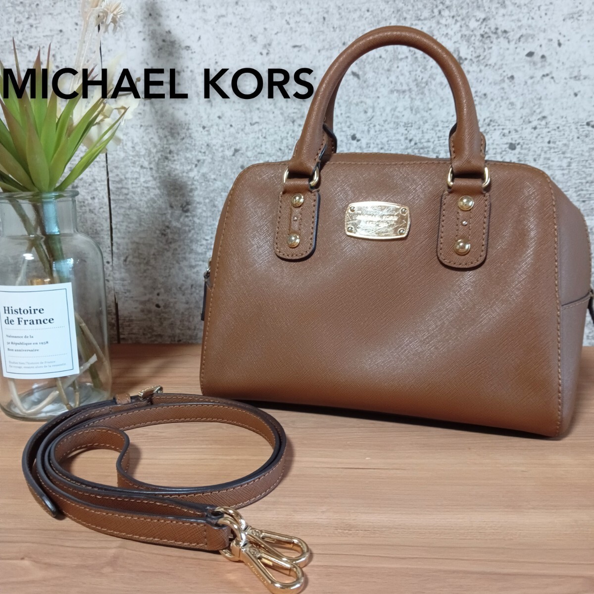 美品 MICHAEL KORS マイケルコース レザー 2way 斜め掛け 美品 MICHAEL KORS マイケルコース レザー 2way 斜め掛け