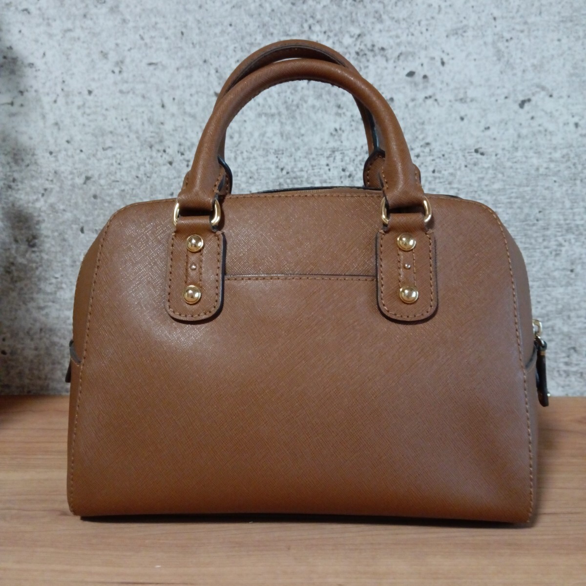 美品 MICHAEL KORS マイケルコース レザー 2way 斜め掛け 美品 MICHAEL KORS マイケルコース レザー 2way 斜め掛け