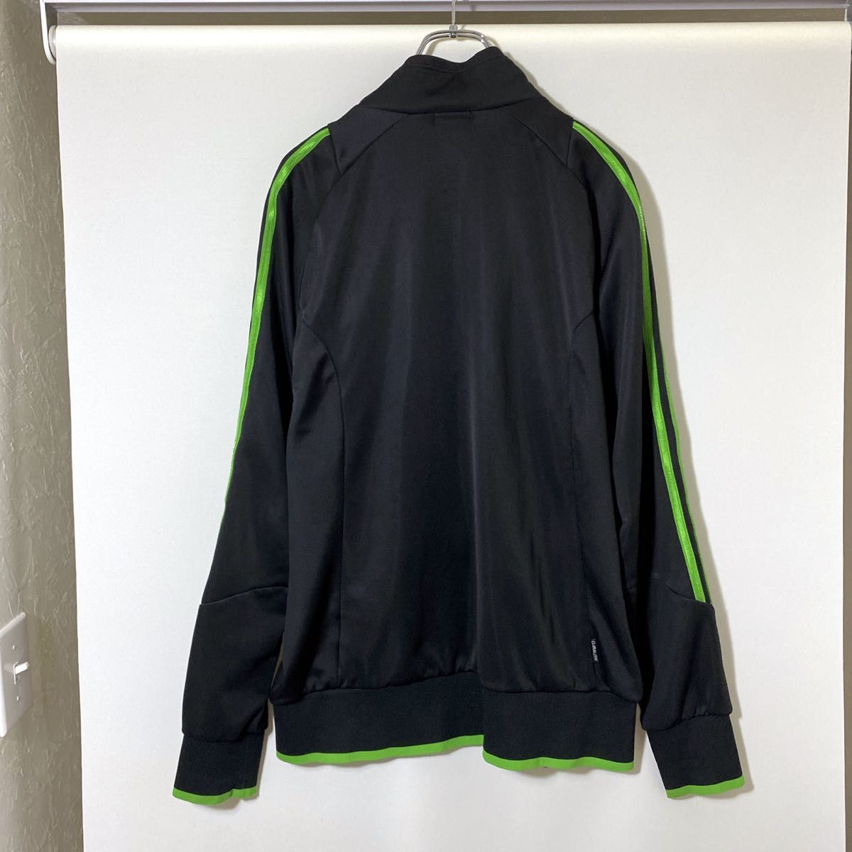 美品 adidas アディダス トラックジャケット ジャージ 黒 緑 XO 美品 adidas アディダス トラックジャケット ジャージ 黒 緑 XO