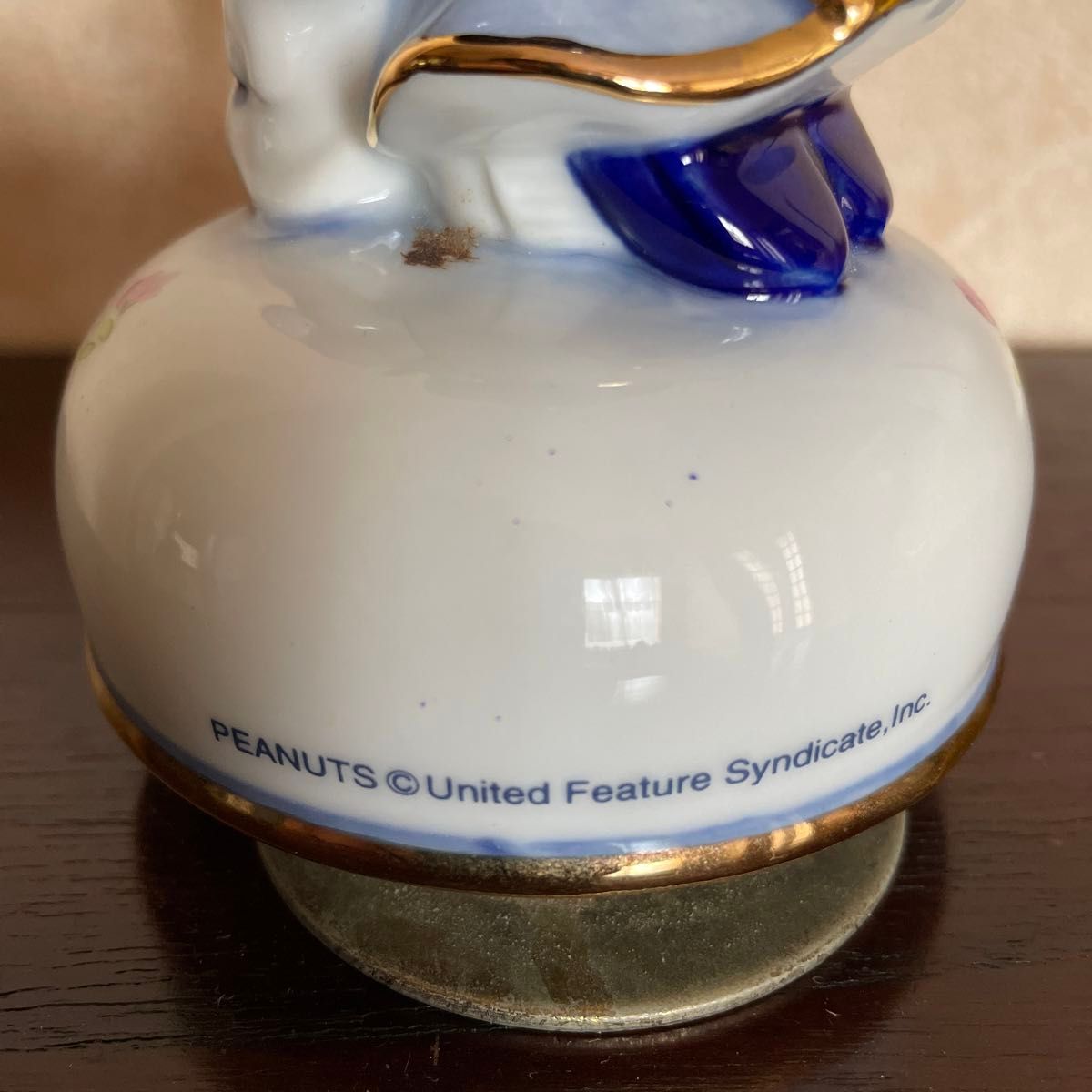PEANUTS SNOOPY スヌーピーとルーシー オルゴール 陶器製 PEANUTS SNOOPY スヌーピーとルーシー オルゴール 陶器製