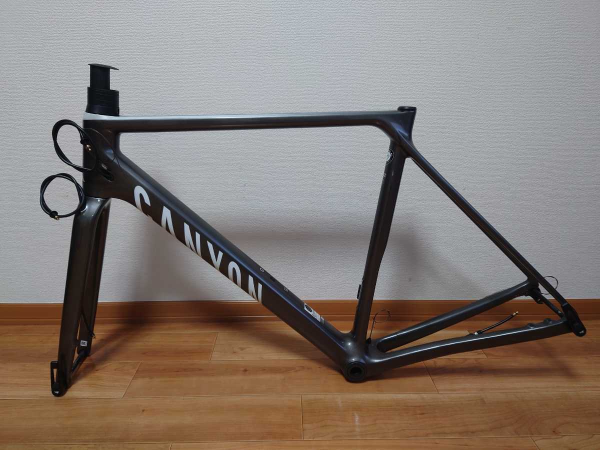 Yahoo!オークション - 新品同様品 CANYON ULTIMATE CF SL8 DISC Yahoo!オークション - 新品同様品 CANYON ULTIMATE CF SL8 DISC
