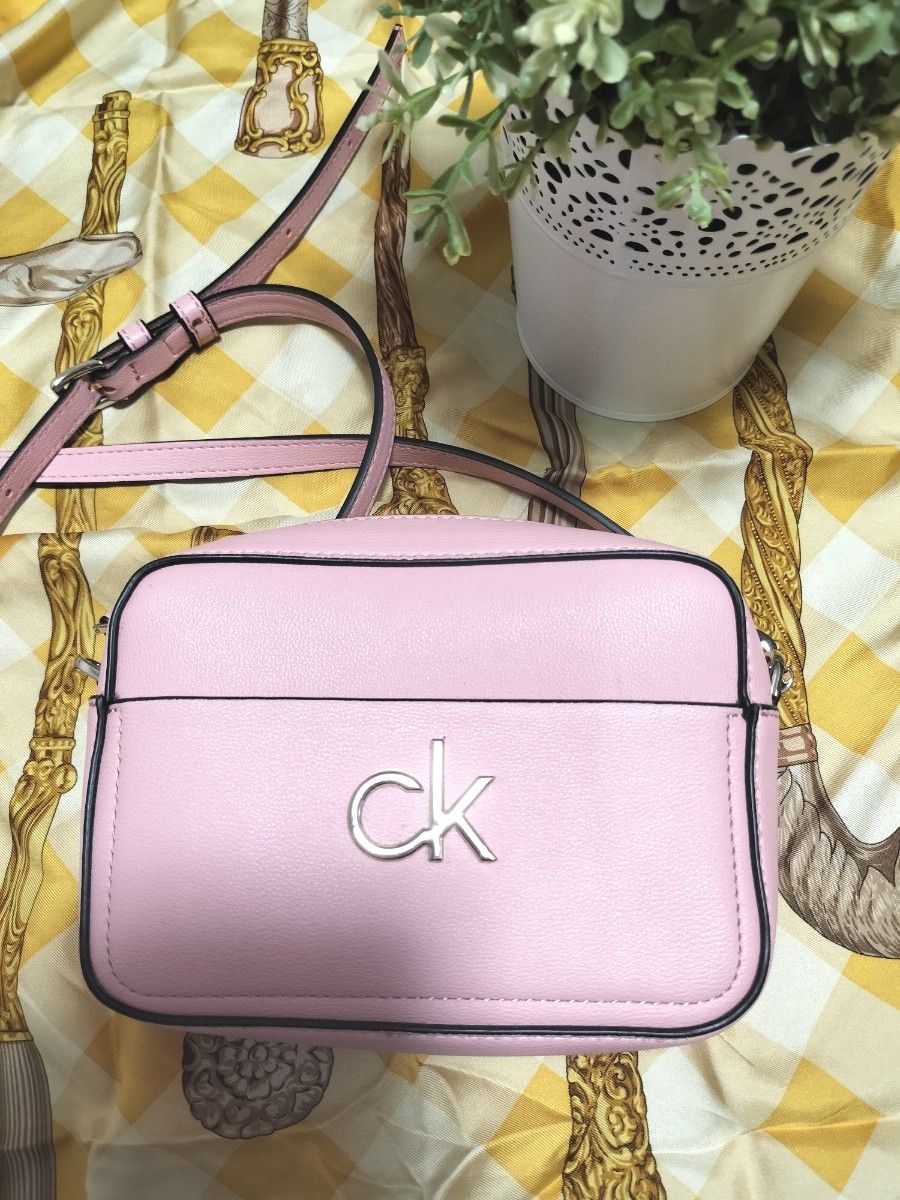 カルバンクライン 斜め掛け ショルダーバッグ ピンク Calvin カルバンクライン 斜め掛け ショルダーバッグ ピンク Calvin