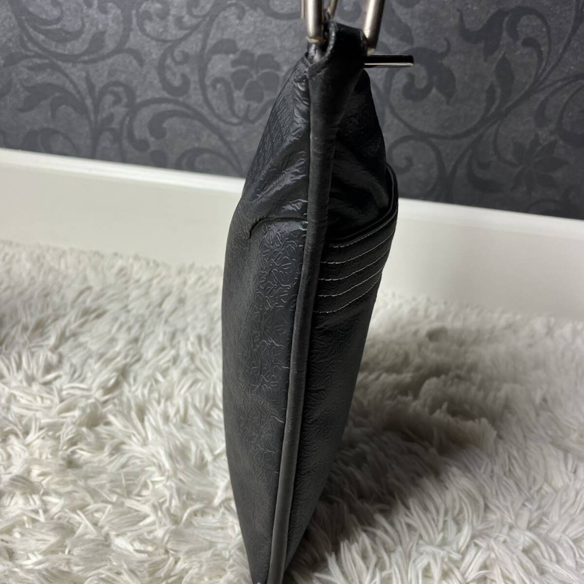 Bibian 比比昂 - 美品LOEWE ロエベ リピートアナグラム Bibian 比比昂 - 美品LOEWE ロエベ リピートアナグラム