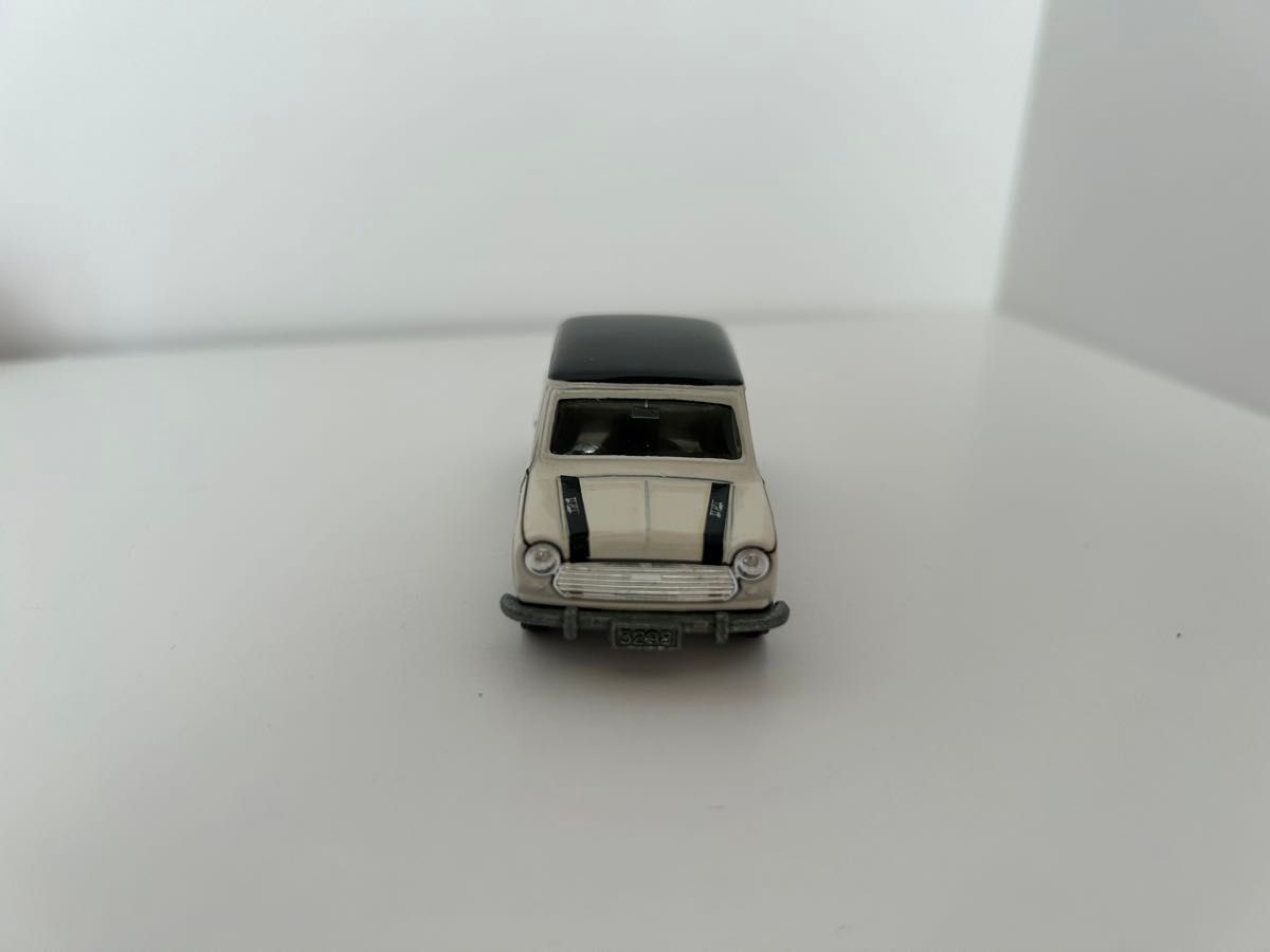 tomica BLMC ミニクーパー ジョンクーパー 白 日本製 トミカ tomica BLMC ミニクーパー ジョンクーパー 白 日本製 トミカ