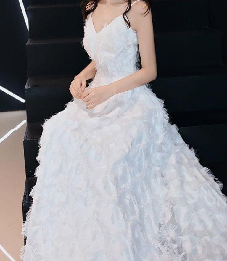 フェザー ウェディングドレス 前撮り 白 ウエディングドレス フェザー 結婚式 前撮り 白 ブライダル
