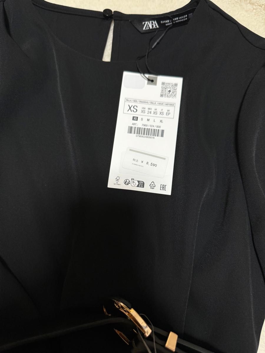 ZARA アシンメトリー クレープ ミデイワンピース XS 新品 2024 ZARA アシンメトリー クレープ ミデイワンピース XS 新品 2024