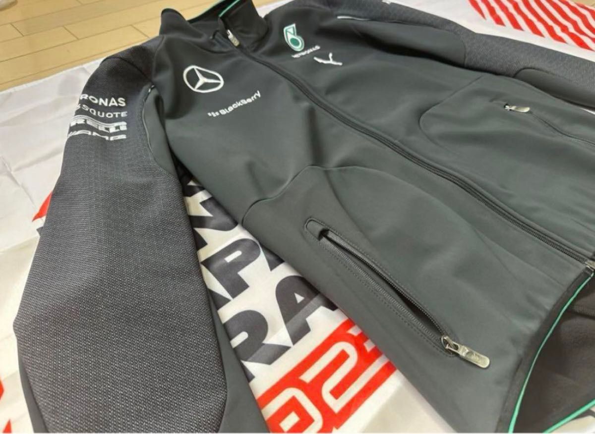F1チーム支給品】ペトロナスメルセデスAMG2014年ソフトシェル F1チーム支給品】ペトロナスメルセデスAMG2014年ソフトシェル