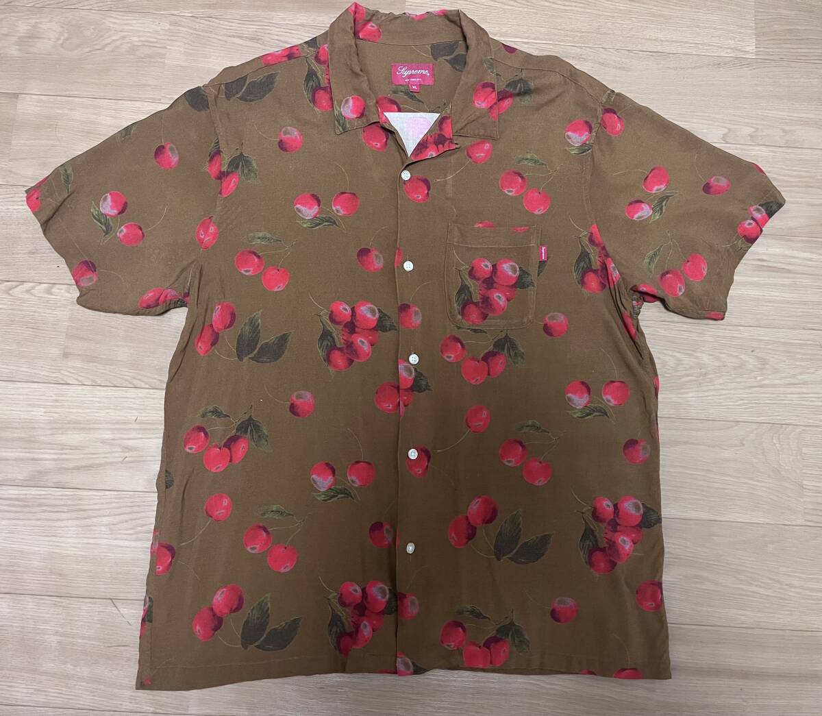 【希少Lサイズ】supreme Cherry Rayon S/S Shirt （Black） 19ss Lサイズ半袖シャツ アロハシャツ