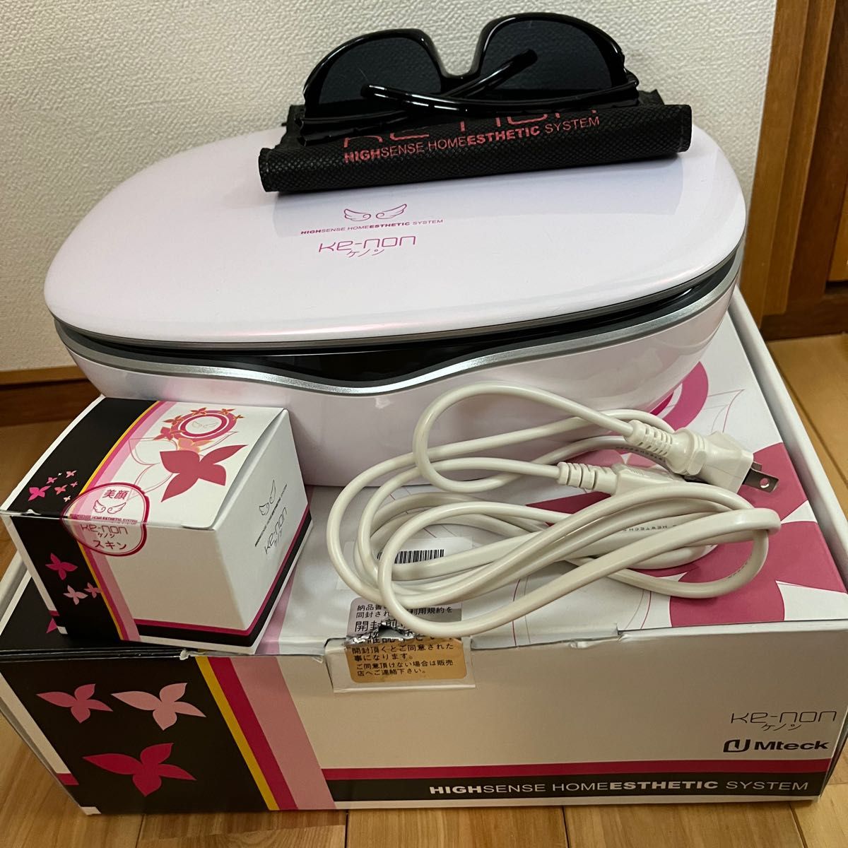 ケノン脱毛器Ver8.5ピンクゴールド 開封のみで未使用 別売り ケノン脱毛器Ver8.5ピンクゴールド 開封のみで未使用 別売り