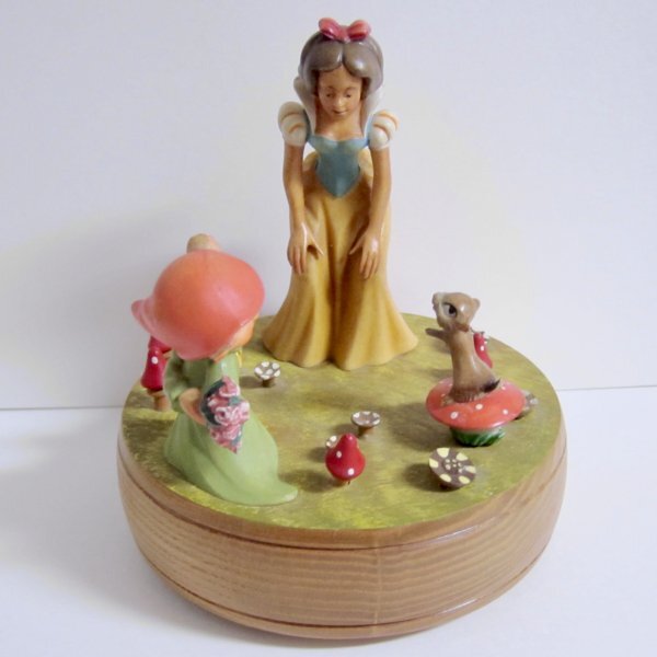 6732円 アンリ ディズニー 白雪姫 ビンテージ 木製 フィギュア 6732円 アンリ ディズニー 白雪姫 ビンテージ 木製 フィギュア