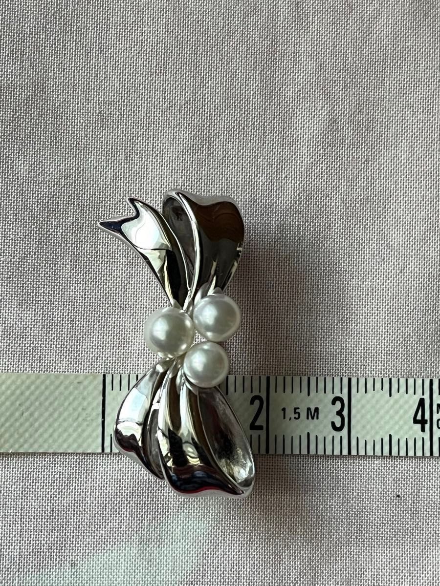 TASAKI タサキ パール リボン ブローチ シルバー|Yahoo!フリマ TASAKI タサキ パール リボン ブローチ シルバー|Yahoo!フリマ
