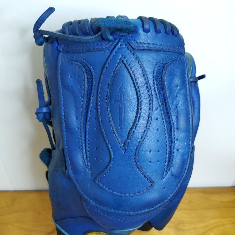 NIKE 岩隈久志モデル I21 シグネチャー 投手用 軟式グローブ NIKE 岩隈久志モデル I21 シグネチャー 投手用 軟式グローブ