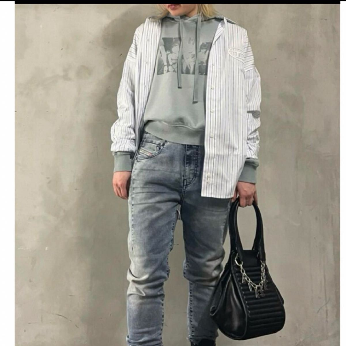 DIESEL Dロゴ刺繍 長袖シャツ ストライプ ルーズフィット ブルー DIESEL Dロゴ刺繍 長袖シャツ ストライプ ルーズフィット ブルー
