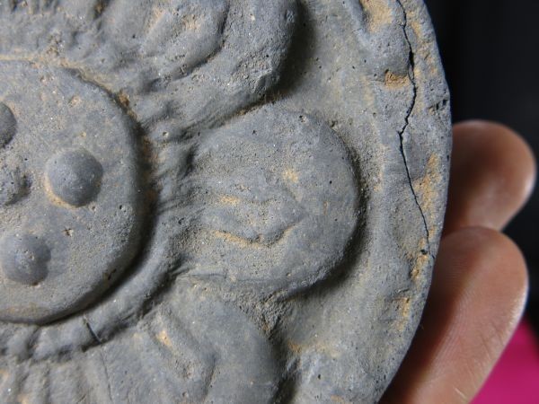 安い即納 ヤフオク! - A 蓮弁古瓦 朝鮮 遺跡発掘品 素焼き 焼き物 陶器... 安い超激安