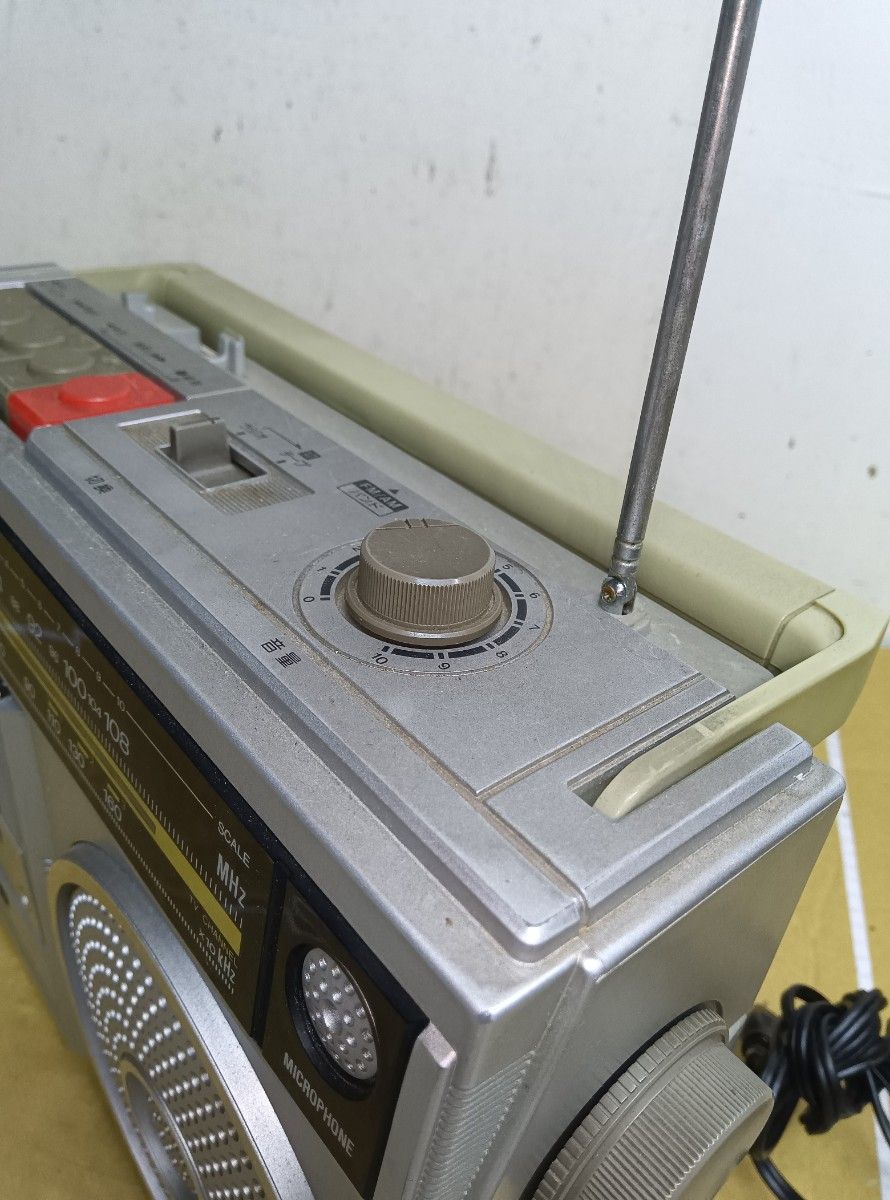 SANYO サンヨー ラジカセ MR-G307 FM/AM ラジオ カセット SANYO サンヨー ラジカセ MR-G307 FM/AM ラジオ カセット
