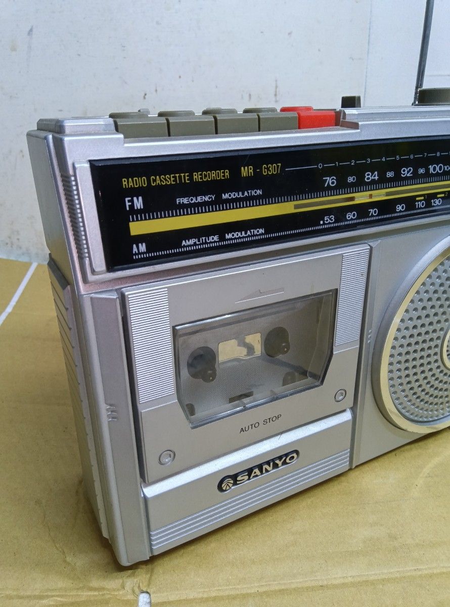 SANYO サンヨー ラジカセ MR-G307 FM/AM ラジオ カセット SANYO サンヨー ラジカセ MR-G307 FM/AM ラジオ カセット