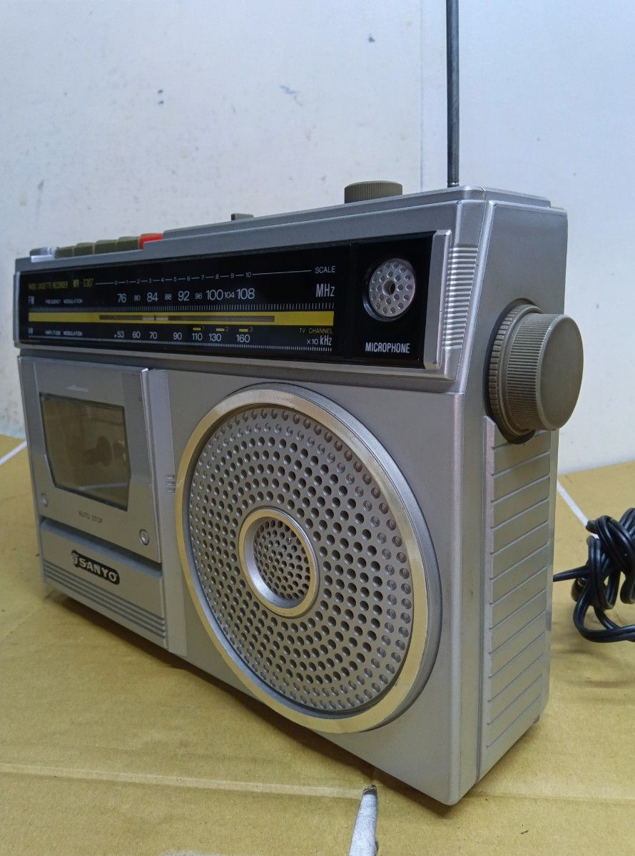 SANYO サンヨー ラジカセ MR-G307 FM/AM ラジオ カセット SANYO サンヨー ラジカセ MR-G307 FM/AM ラジオ カセット