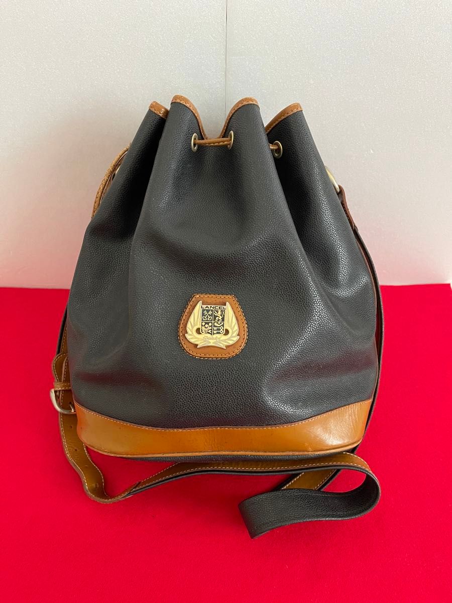 LANCEL ランセル ヴィンテージ 巾着ショルダーバッグ レザー 黒 LANCEL ランセル ヴィンテージ 巾着ショルダーバッグ レザー 黒