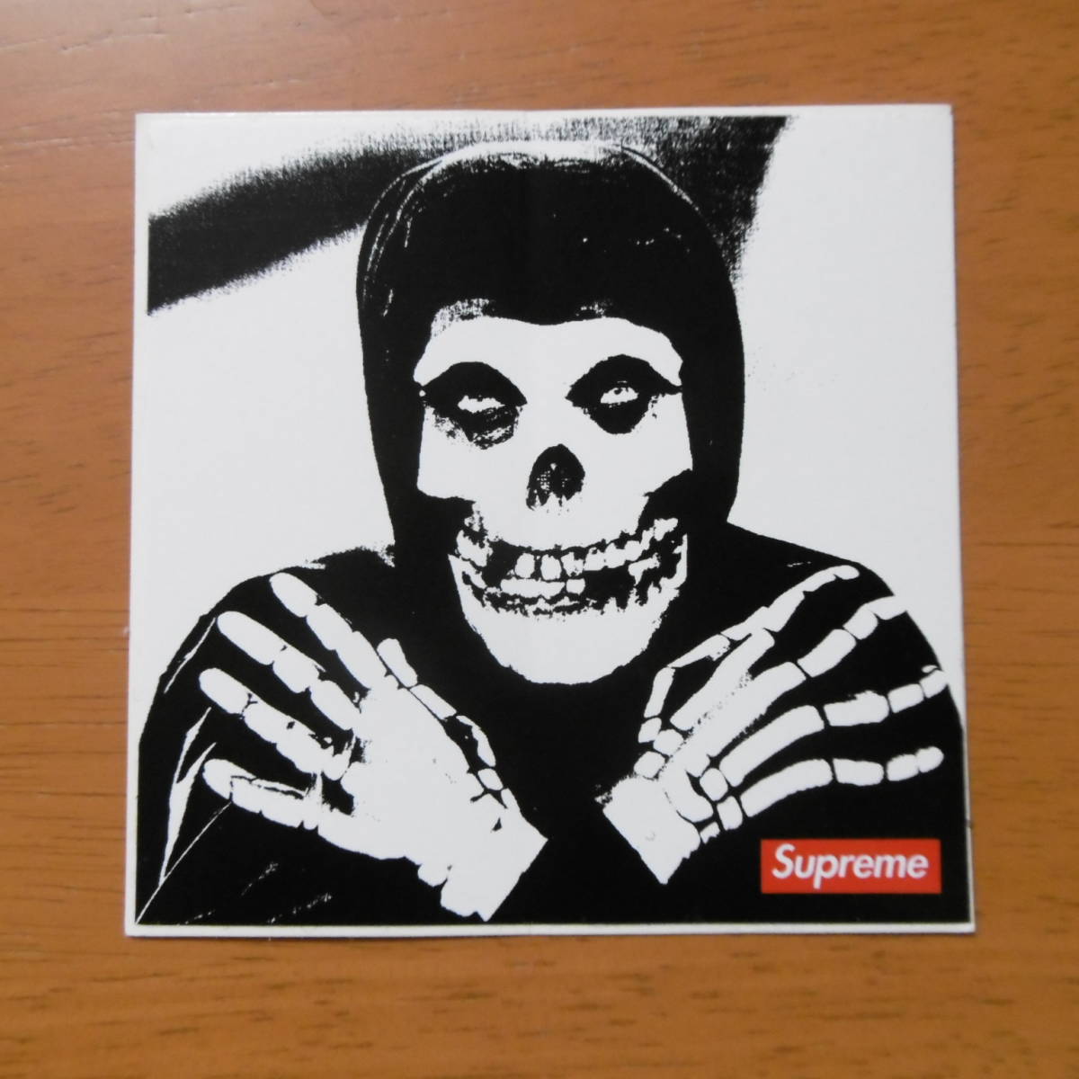 Supreme Misfits ステッカー/punk rock logo box ボックスロゴ クリムゾン ゴースト スカル ミスフィッツ ハードコア パンク ロック ドクロ_画像1