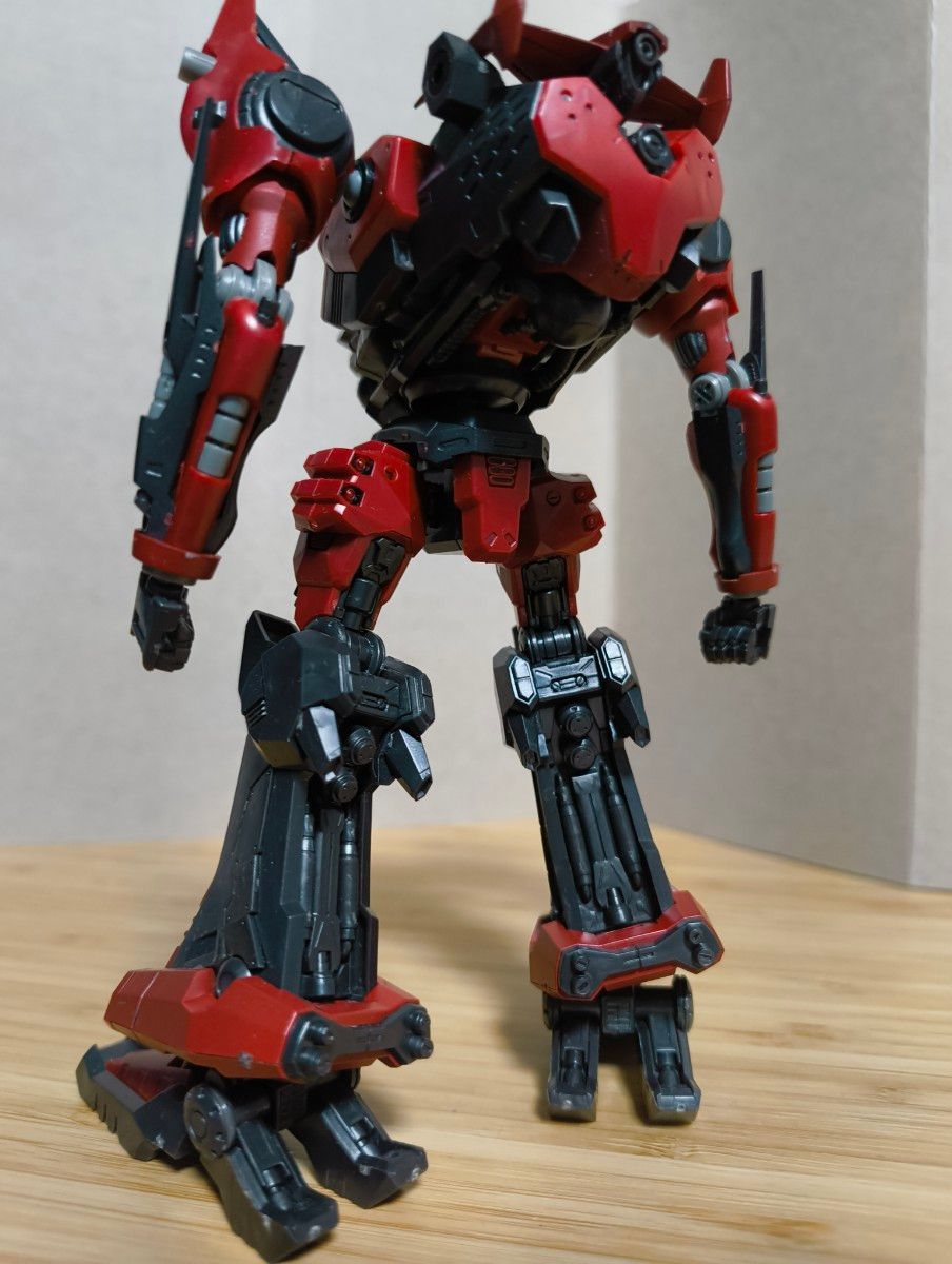 コトブキヤ アーマード・コア V I 1/72 クレスト CR-C98E2 コトブキヤ アーマード・コア V I 1/72 クレスト CR-C98E2