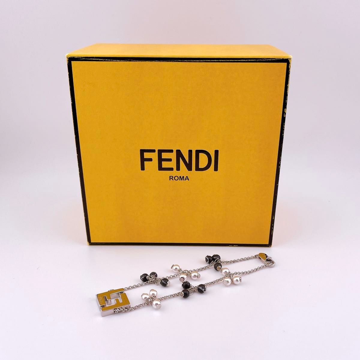 フェンディ FENDI ブレスレット シルバー サマータイム|Yahoo フェンディ FENDI ブレスレット シルバー サマータイム|Yahoo