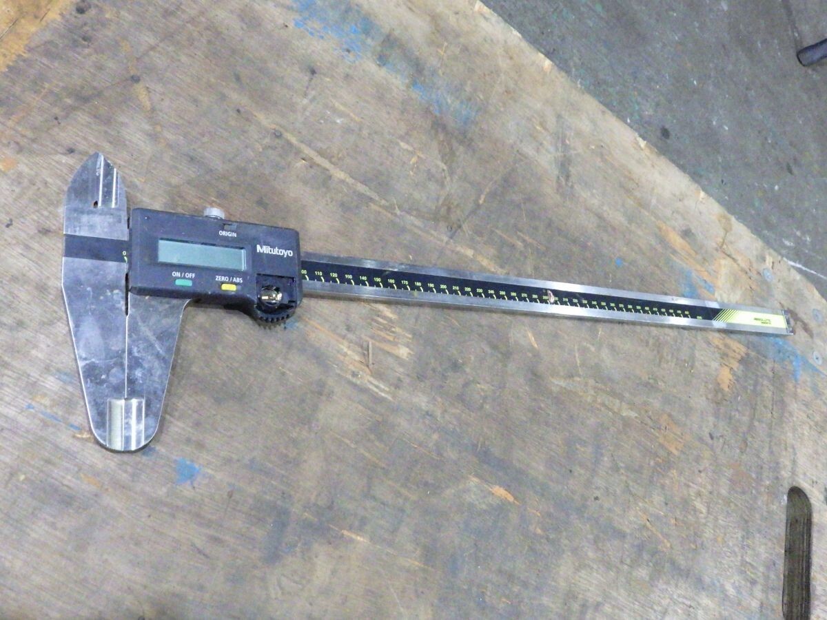 f1858▽ ミツトヨ デジタルノギス 長尺 カーボンデジマチック f1858▽ ミツトヨ デジタルノギス 長尺 カーボンデジマチック