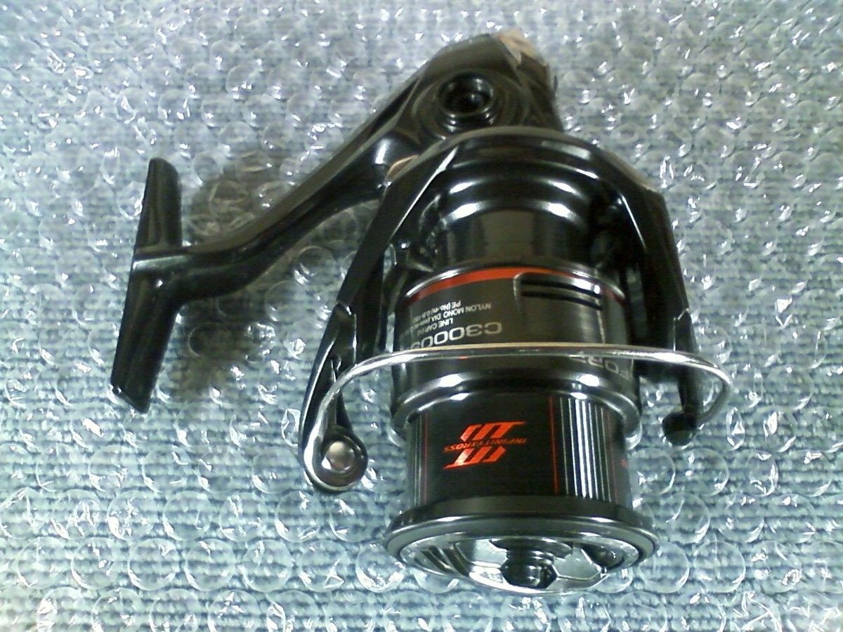 シマノ 24 ヴァンフォード C3000SDH ハンドル無しの未使用品 シマノ 24 ヴァンフォード C3000SDH ハンドル無しの未使用品