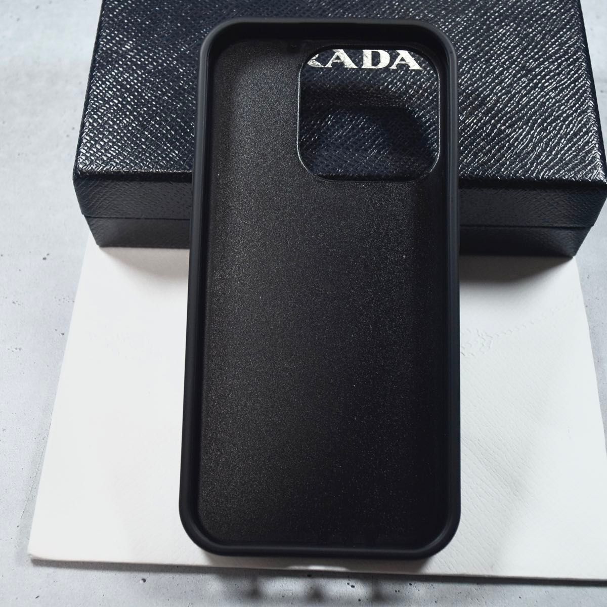新品】iPhone 15 PRADA ケース サフィアーノ 三角ロゴ ブラック 新品】iPhone 15 PRADA ケース サフィアーノ 三角ロゴ ブラック
