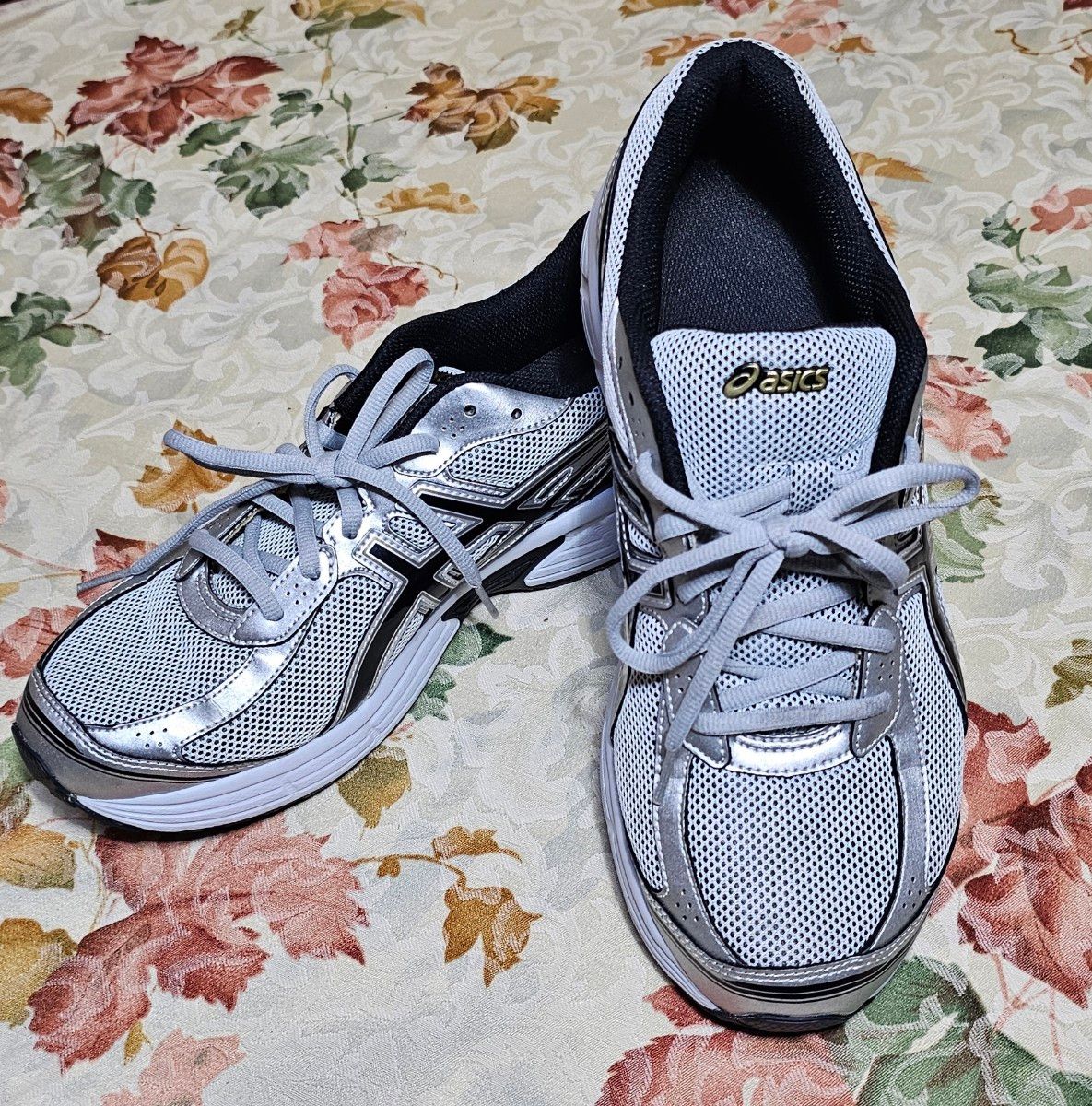 ほぼ未使用品 アシックス asics REGENT SW8|Yahoo!フリマ(旧 ほぼ未使用品 アシックス asics REGENT SW8|Yahoo!フリマ(旧