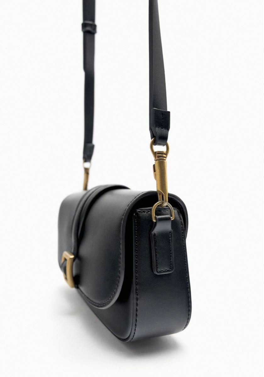 1回使用美品】バックルディテール クロスボディバッグ ZARA 1回使用美品】バックルディテール クロスボディバッグ ZARA